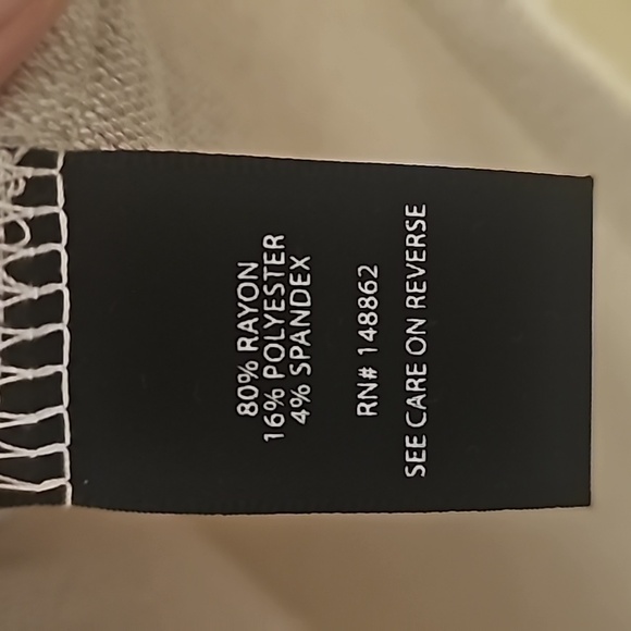 NWT Torrid Super Soft Plush Cold Shoulder Top in Wind Chime Size 00 (M/L) - Picture 8 of 9